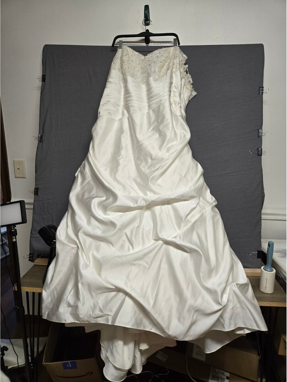 Davids Bridal Ivory Wedding Dress With Beaded Lace Bodice 28W